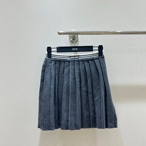 Miu Miu 2025 New Pleated Skirt